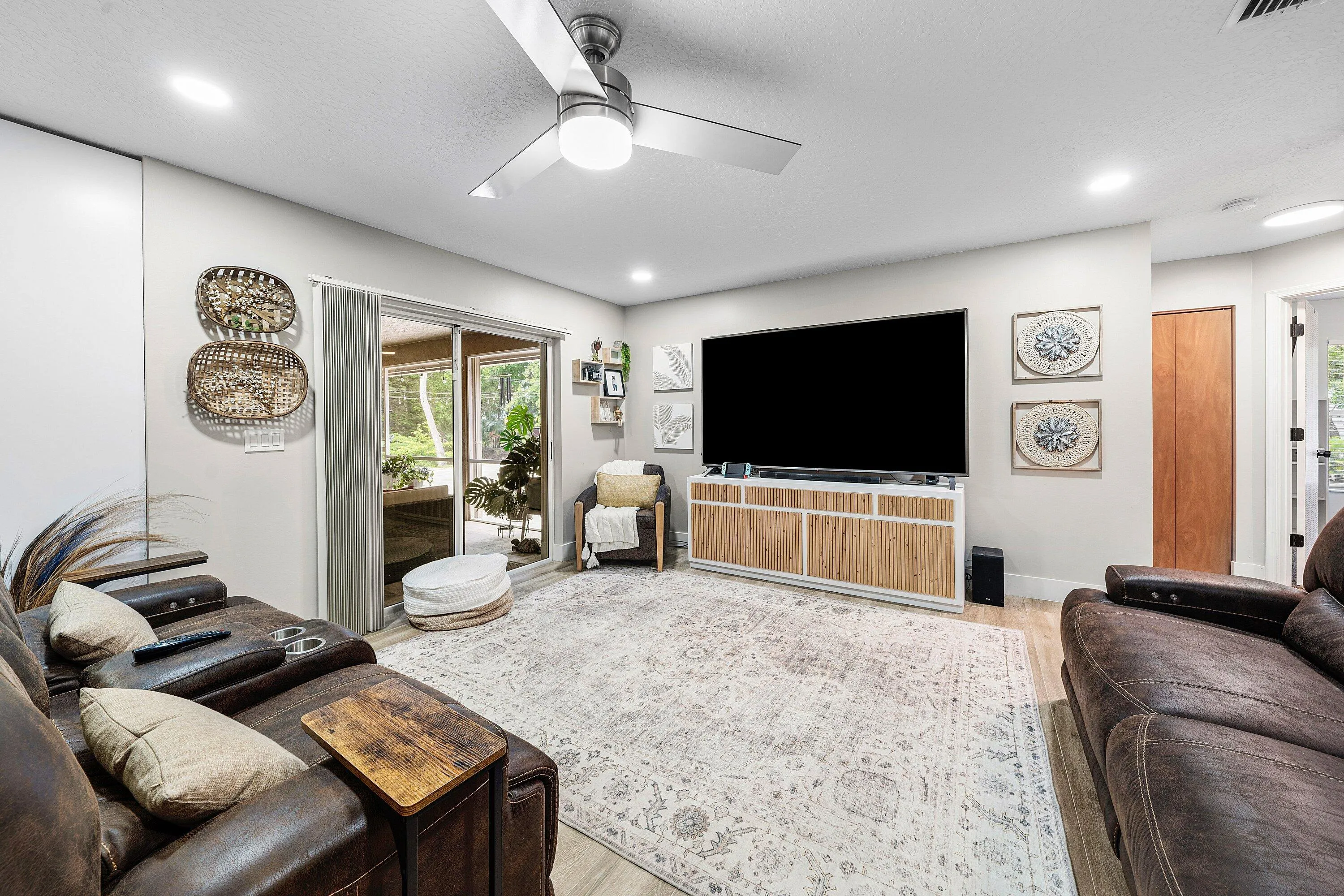 023-1473263rdCourtNorth-TheAcreage-FL-33