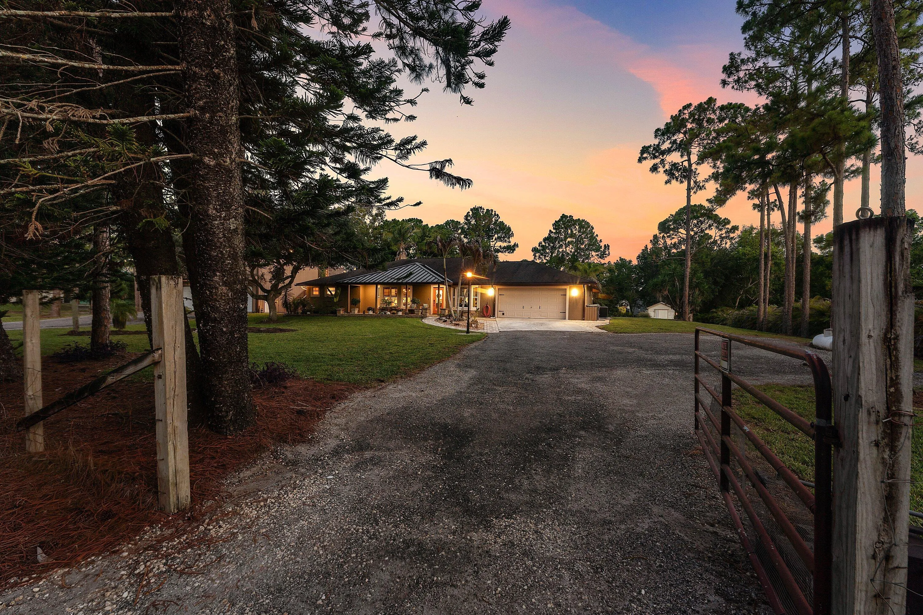 084-1473263rdCourtNorth-TheAcreage-FL-33