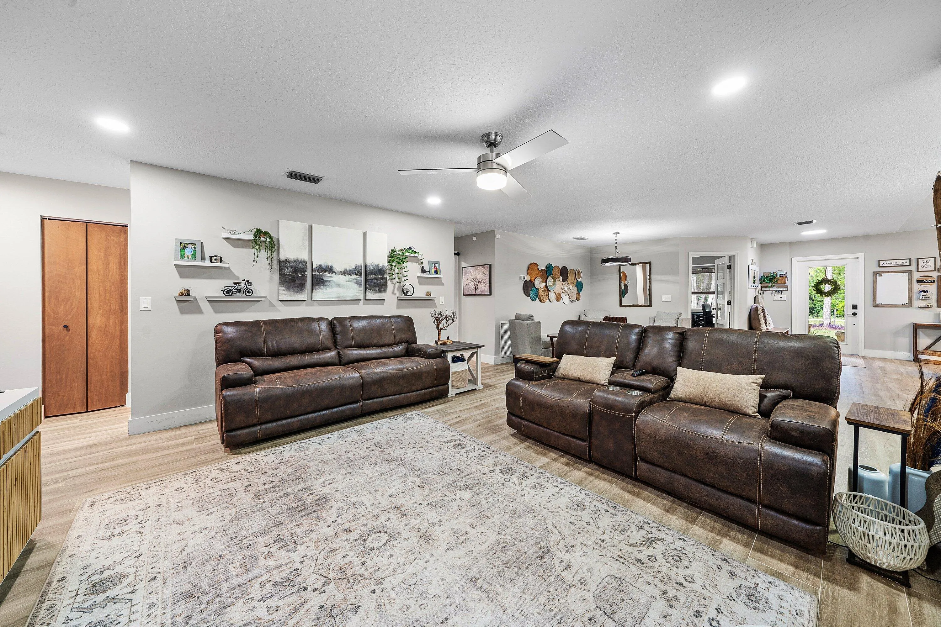 022-1473263rdCourtNorth-TheAcreage-FL-33