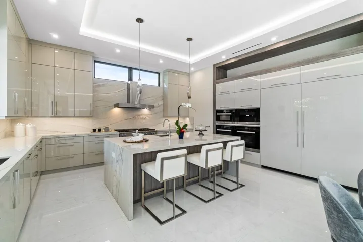 Chef's kitchen