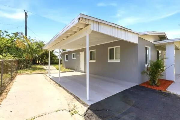 2302 carport