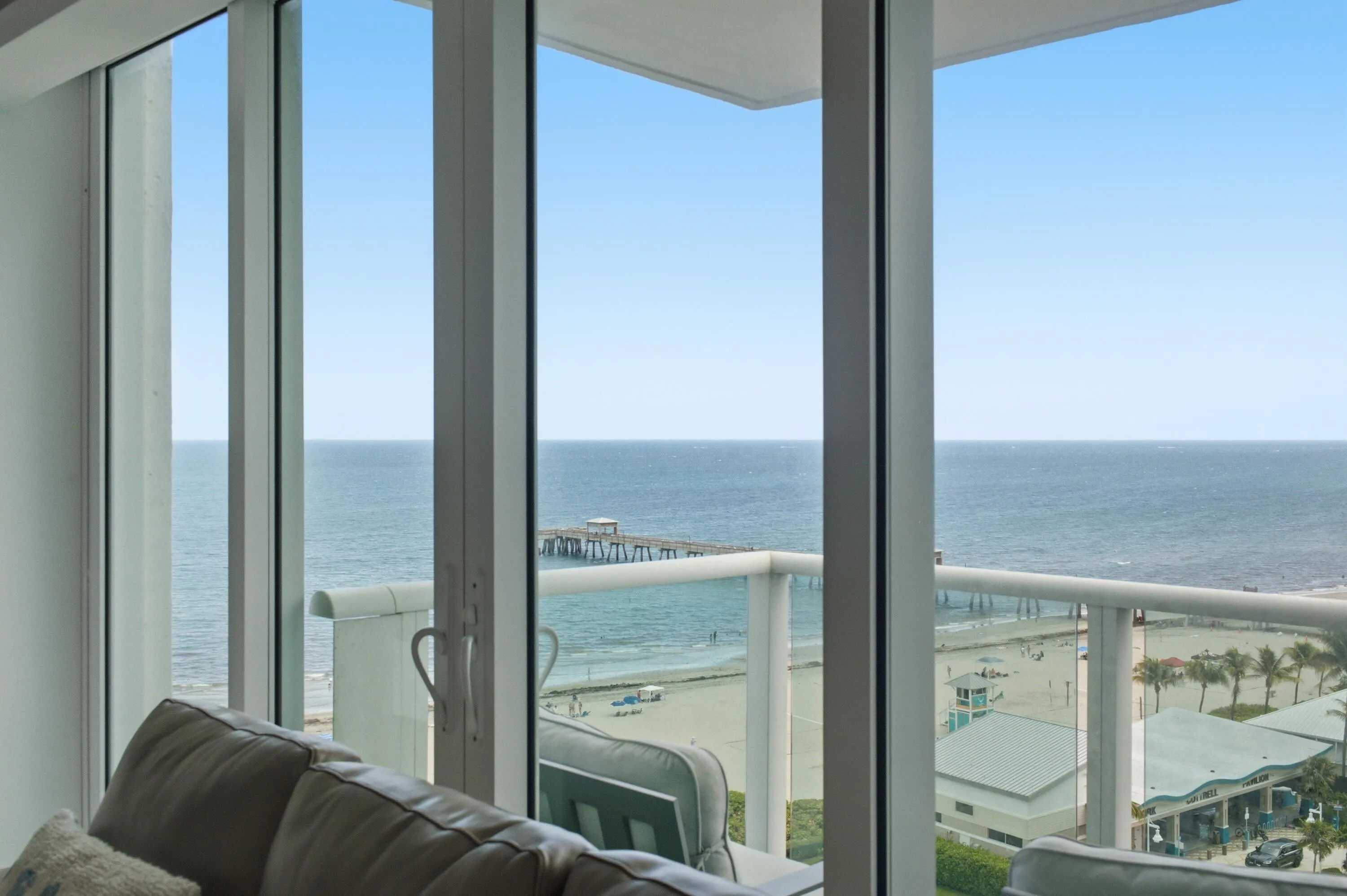 Tiara East 1422 guest room view