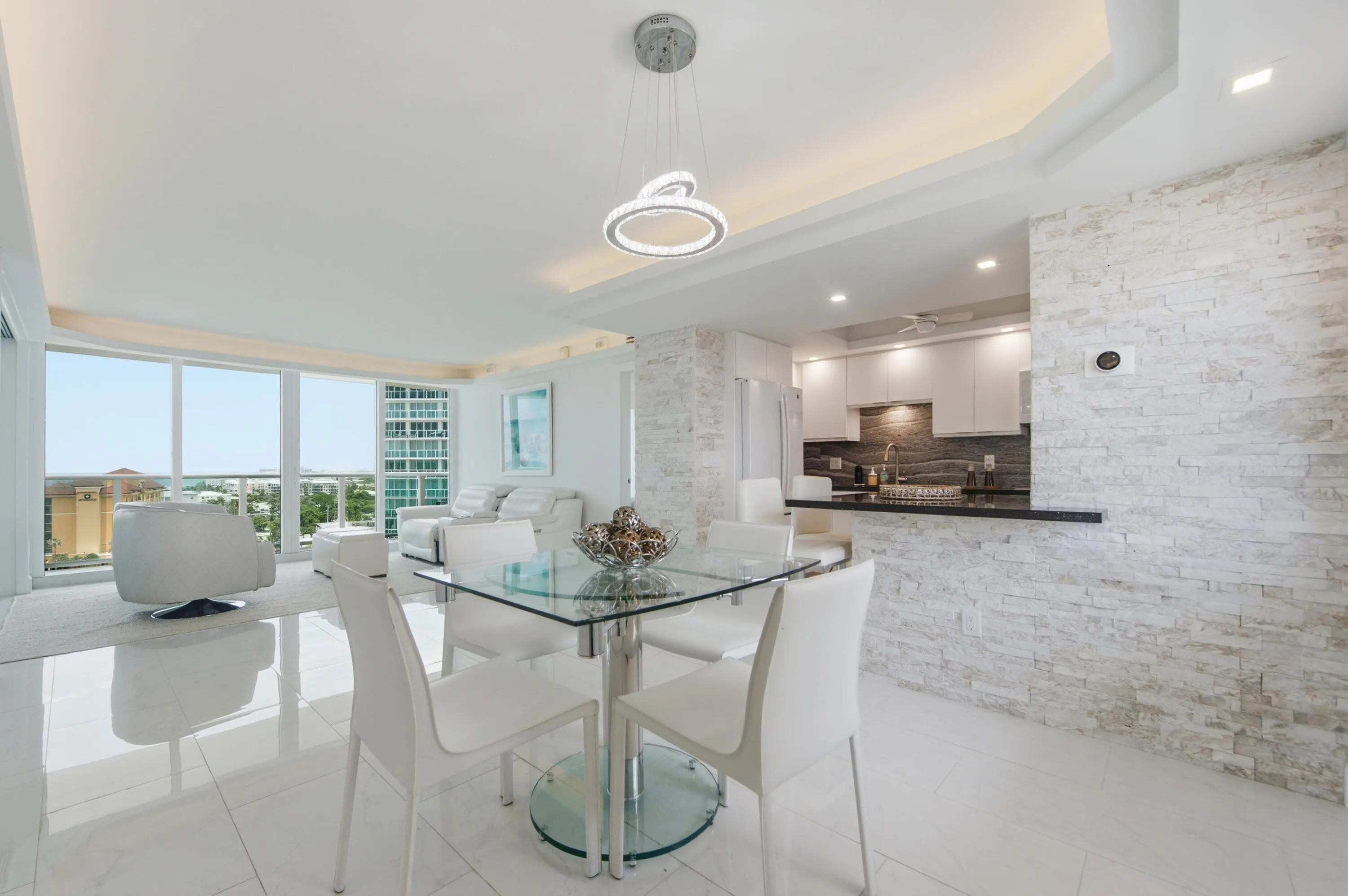 Tiara East 1422 dining room