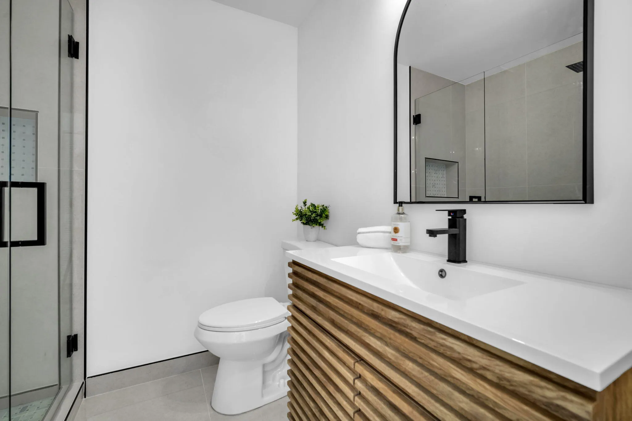Upstairs Guest Bathroom