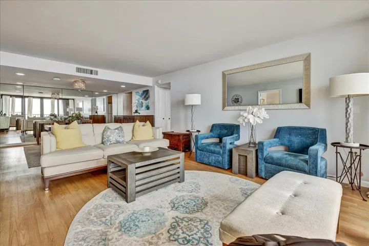 Living room2