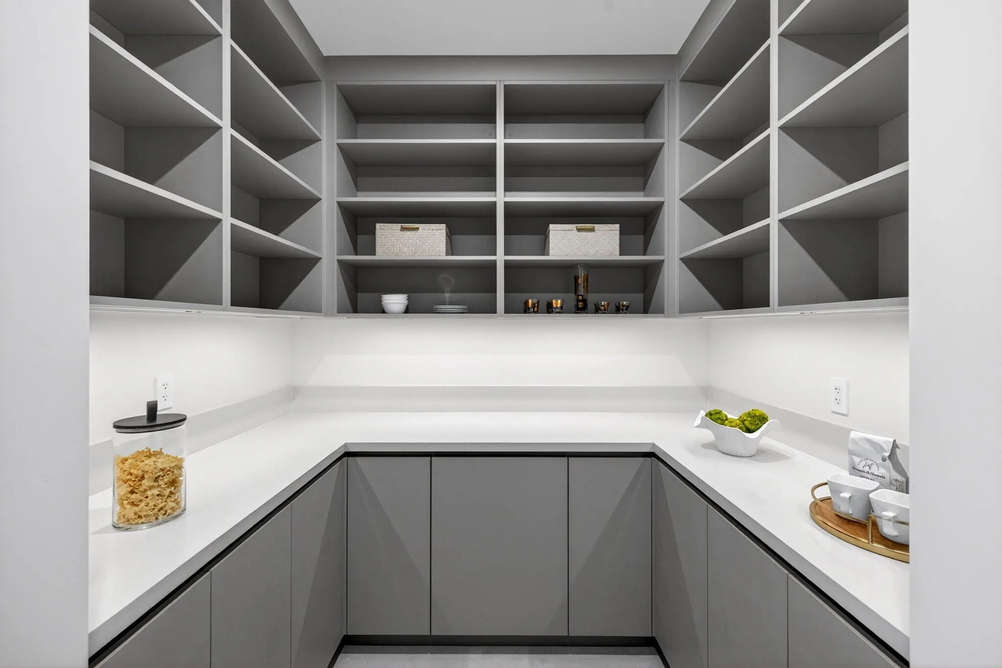 055-Entry-Support-Space-View