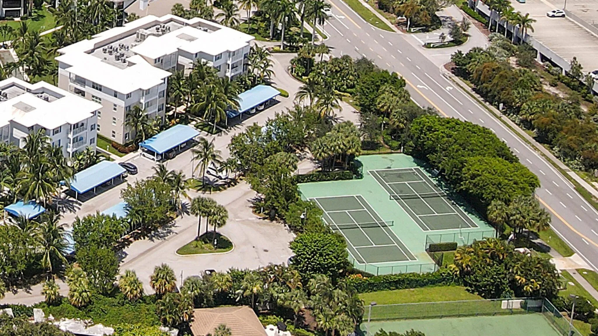 Tennis/Pickleball Courts
