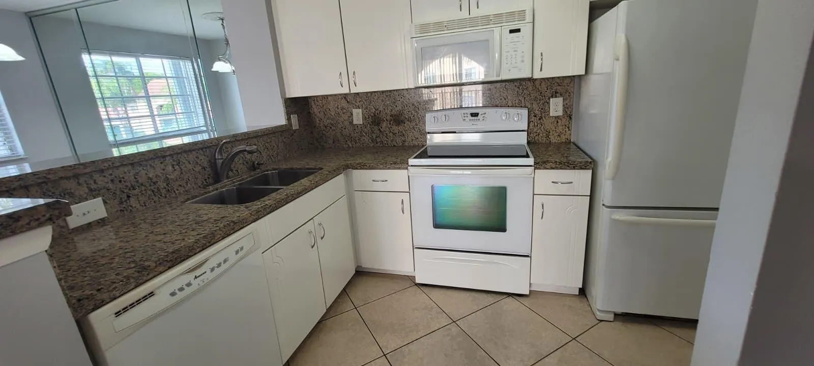 Kitchen pic 2
