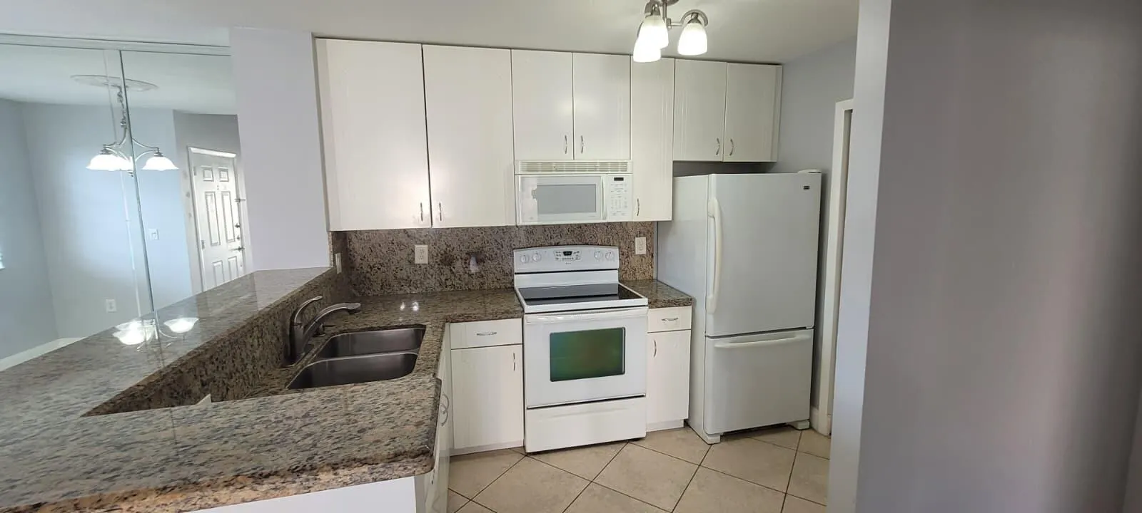 Kitchen pic 1