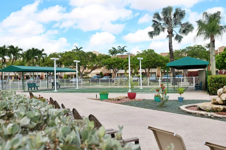 Amenities other side of pool
