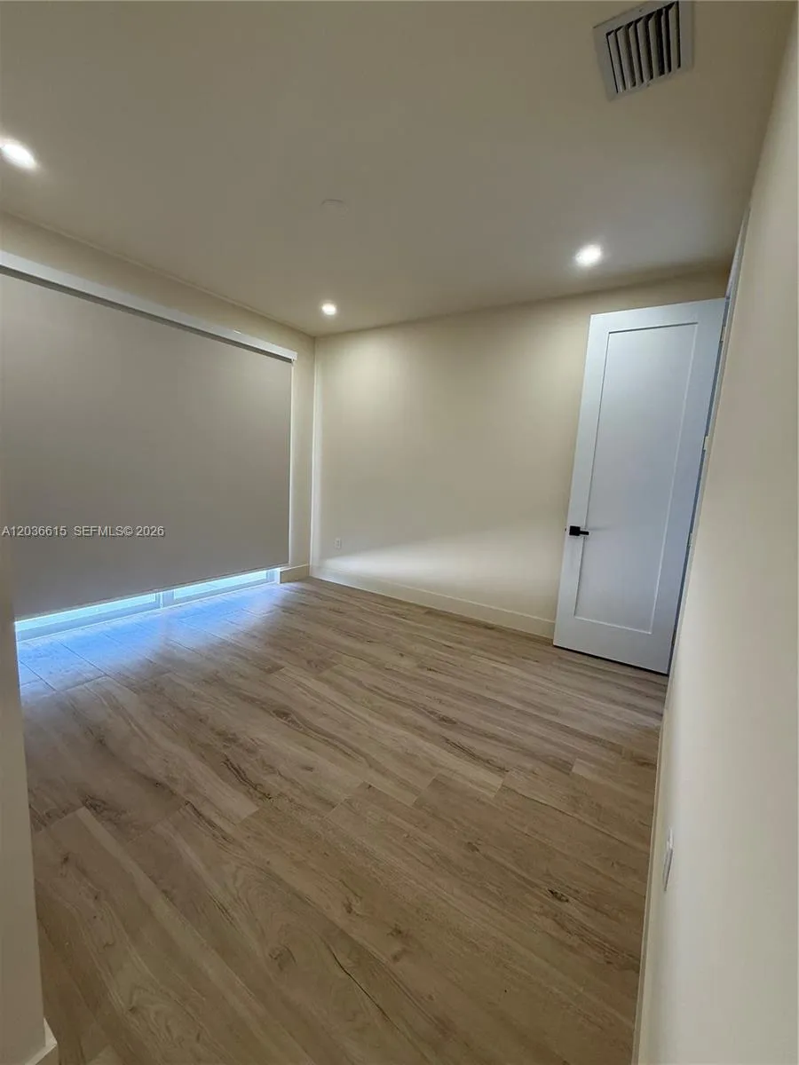 Property photo 54