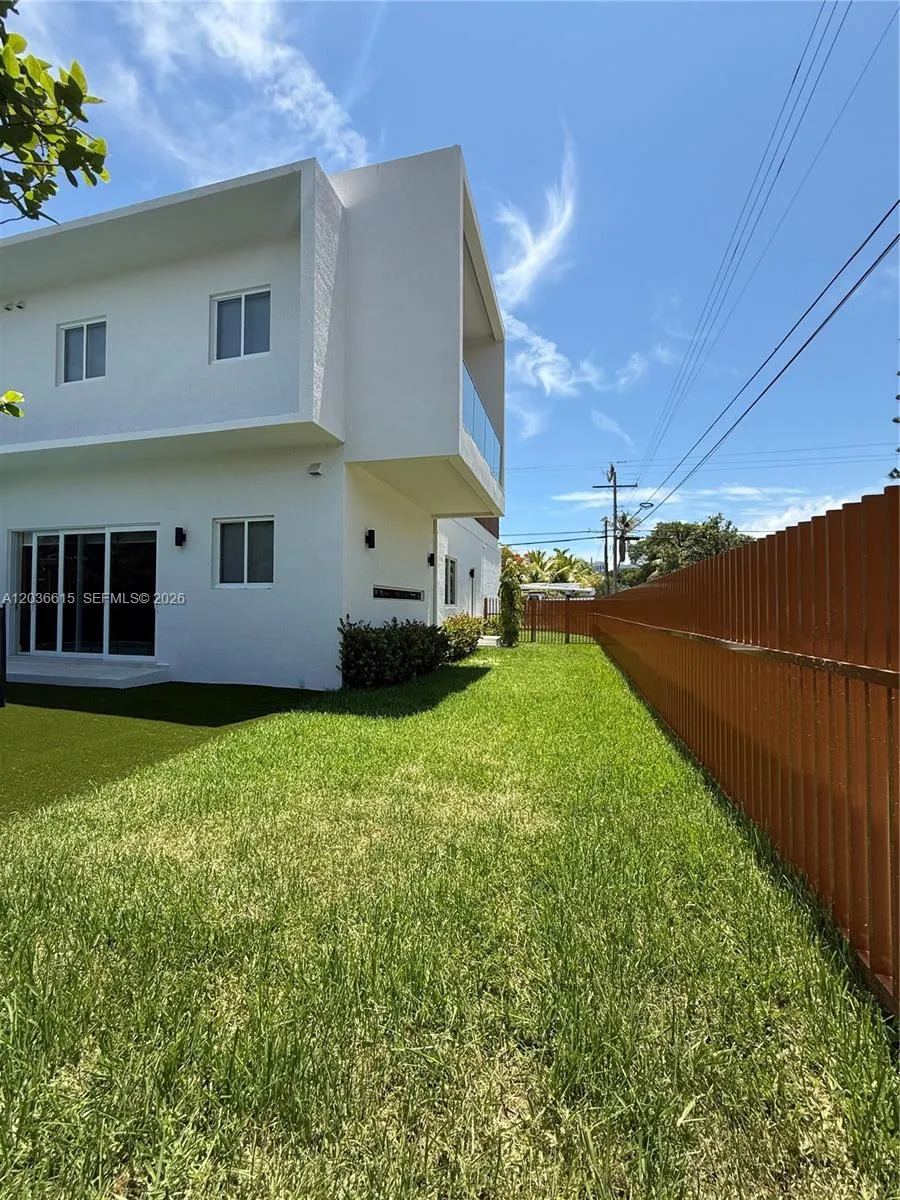 Property photo 35