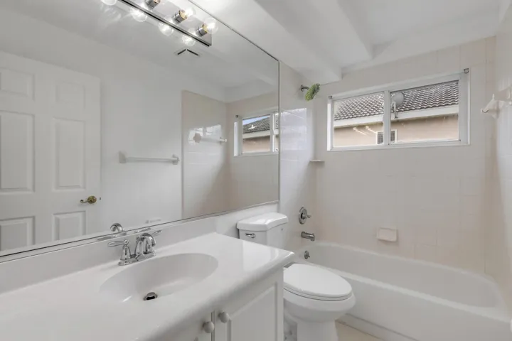b - Interior (24)