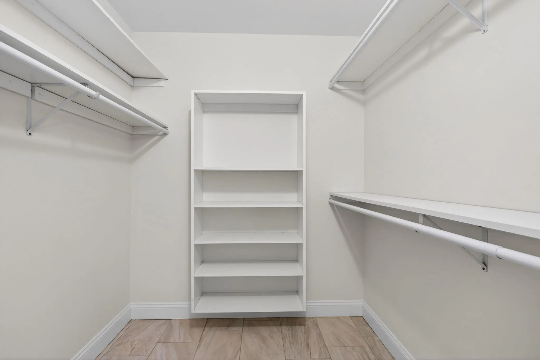 MAIN BEDROOM WALK IN CLOSET