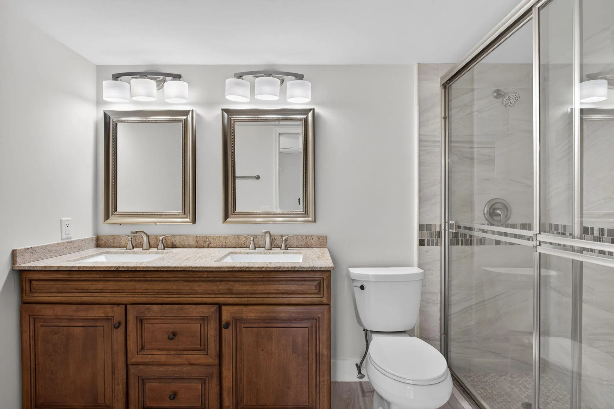 MAIN BATHROOM SHOWER