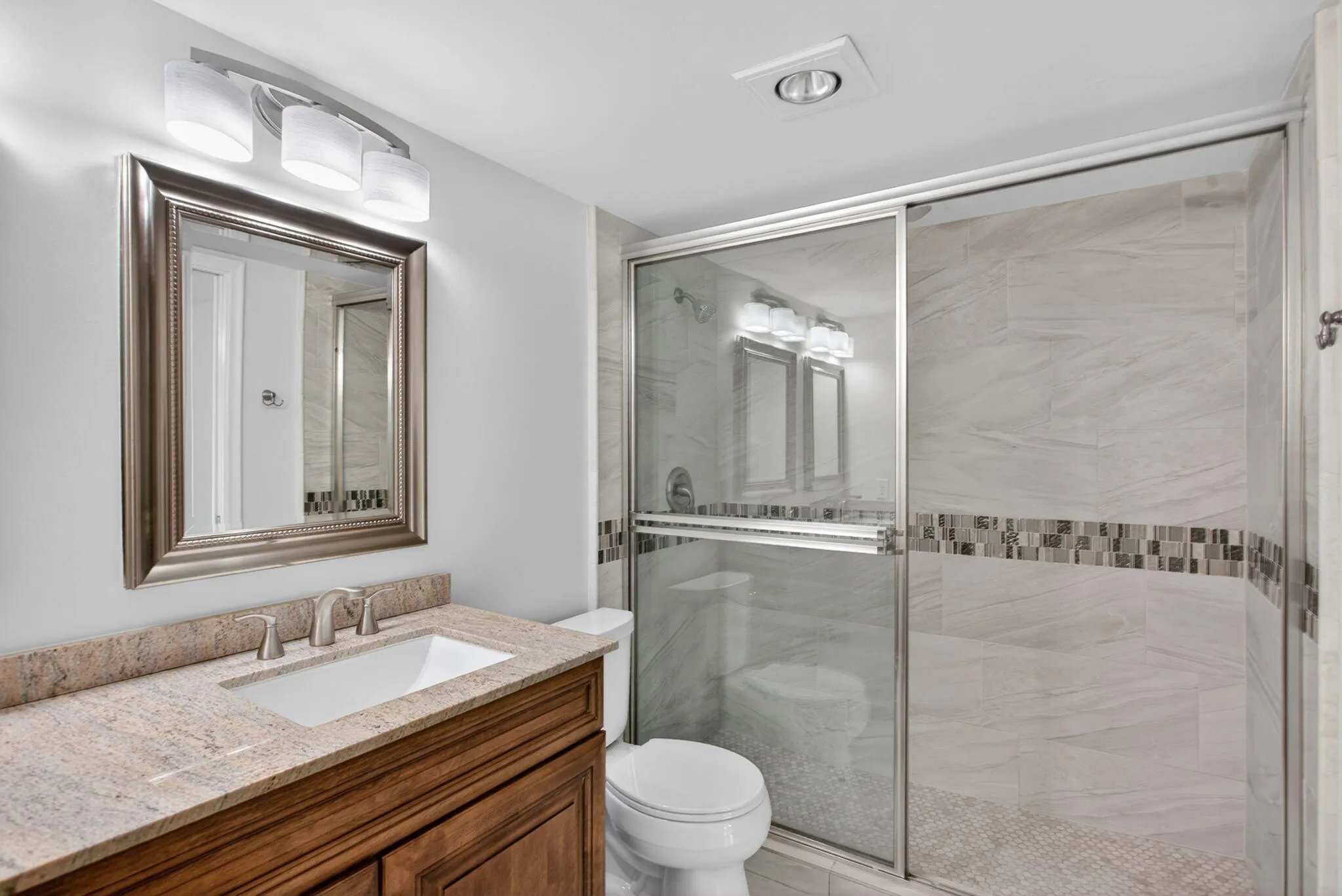 MAIN BATHROOM SHOWER
