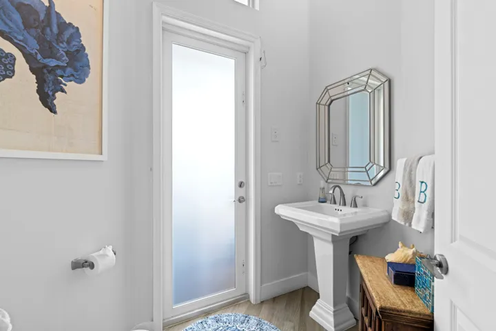Cabana Bath-Guest Bathroom
