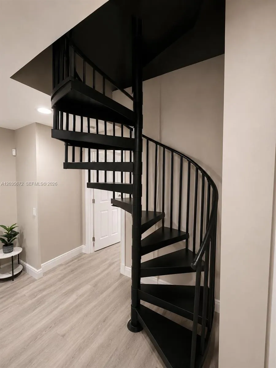 FIRST FLOOR STAIRS