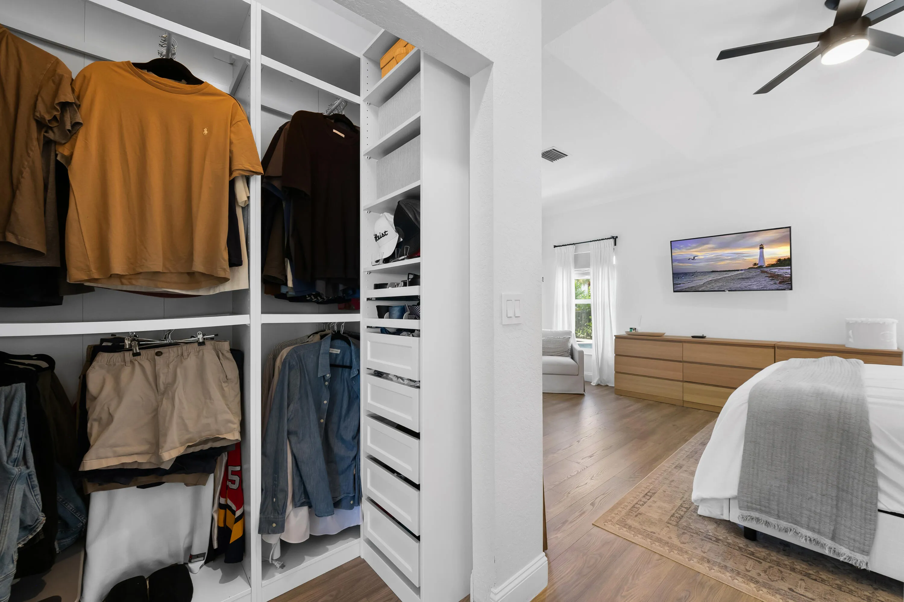 Walk in closet 1