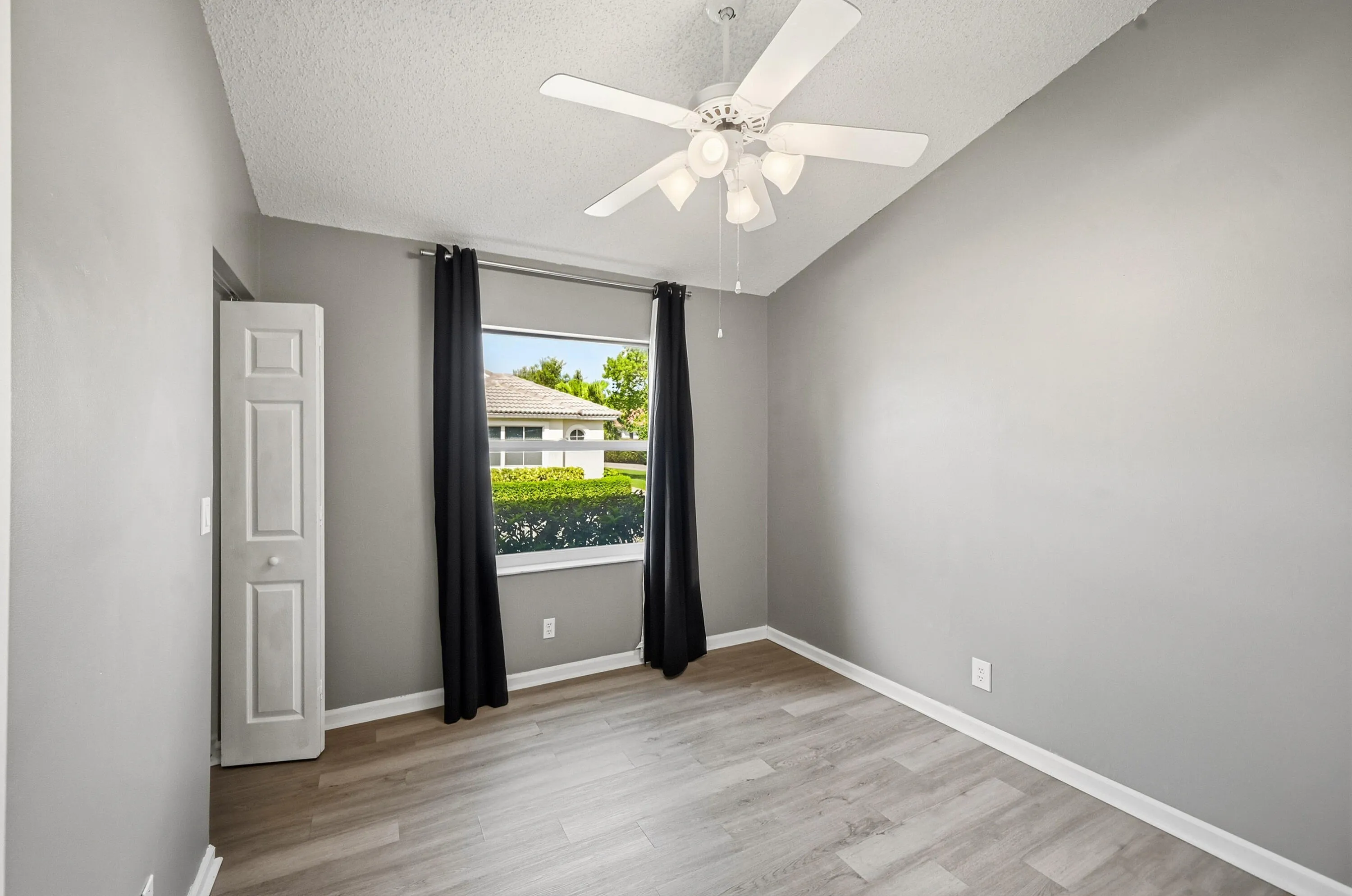 15_bedroom 1