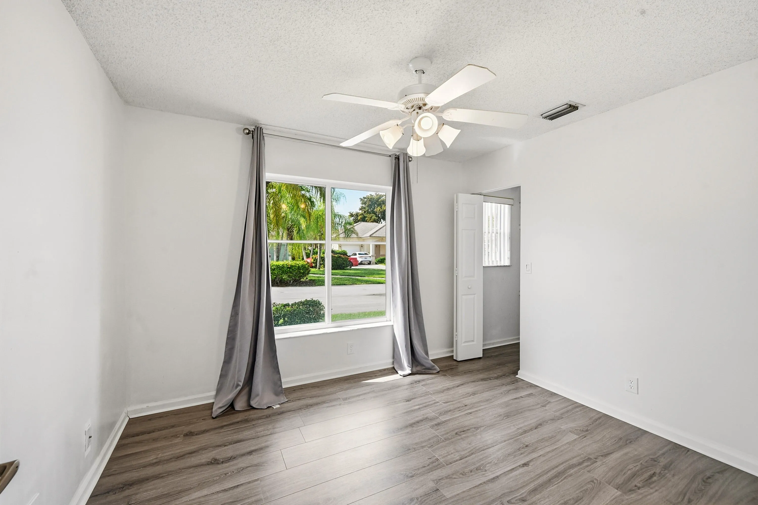 18_bedroom 2