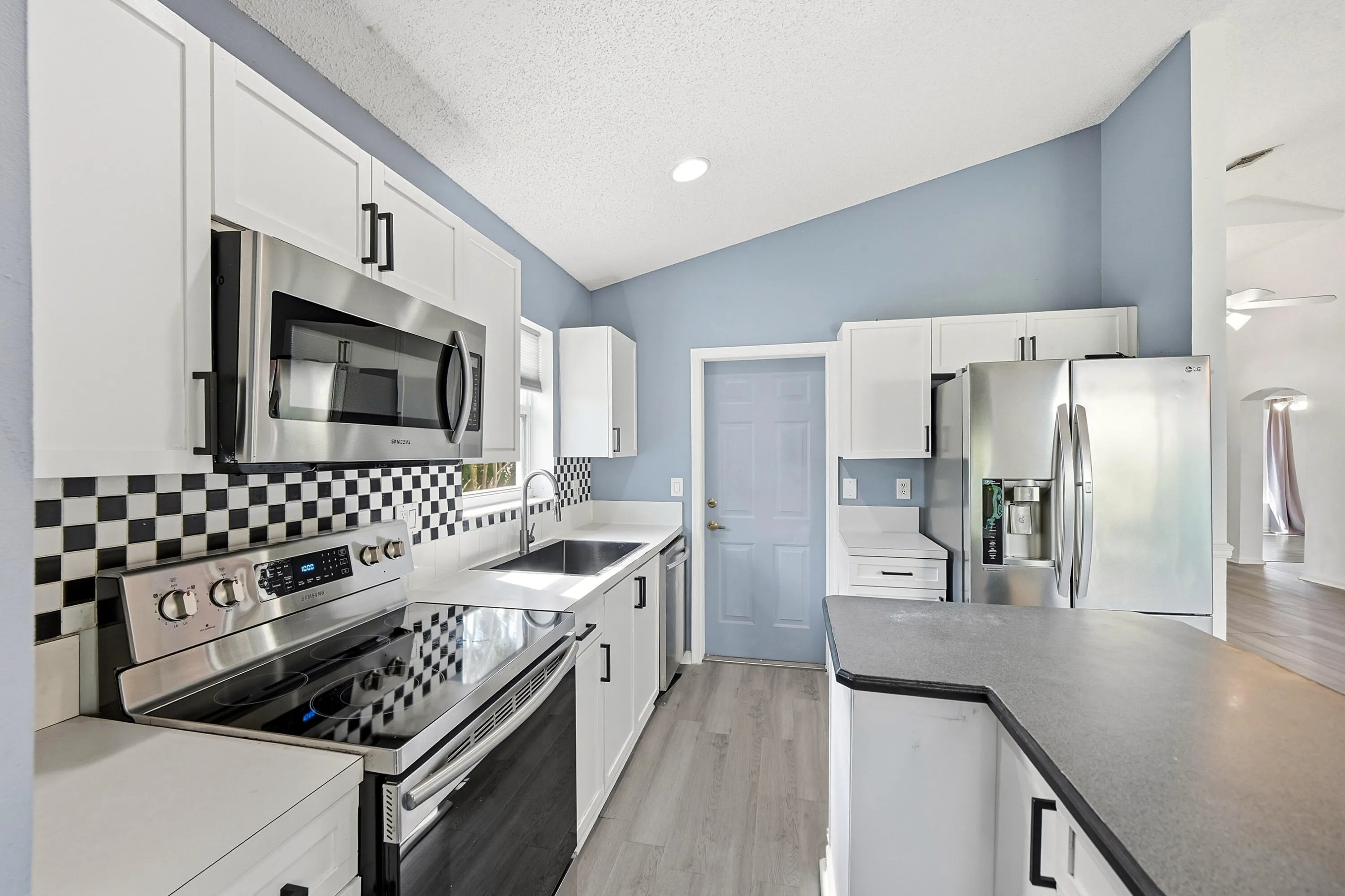 14_kitchen