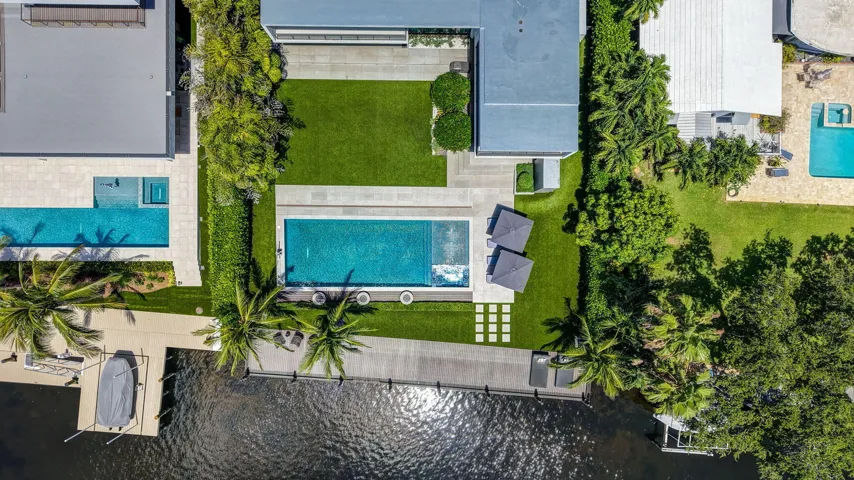 137 - Overhead Pool, Lawn & Waterfront