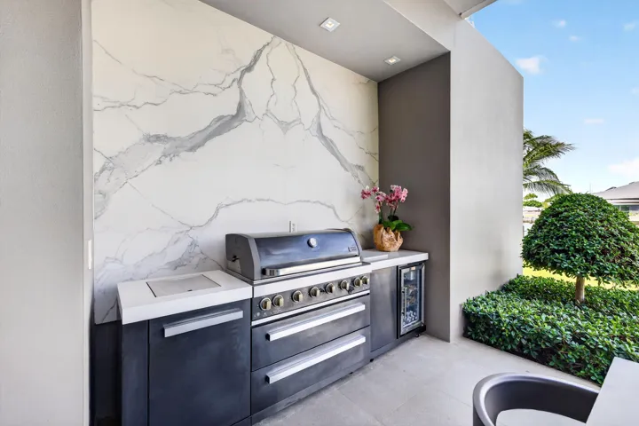 099 - Summer Kitchen & Grill Station
