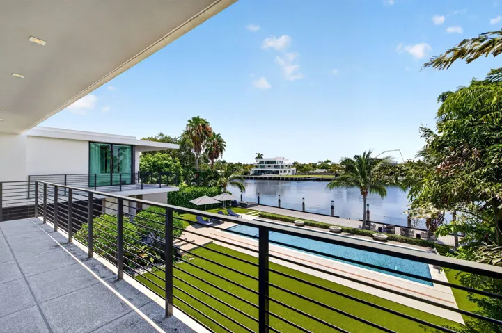 080 - Upper Balcony with Pool & River Vi