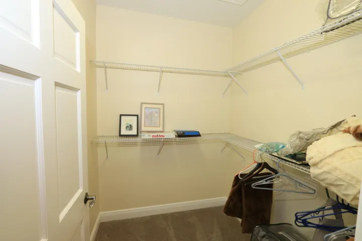 BEDRM 3 WALK IN CLOSET