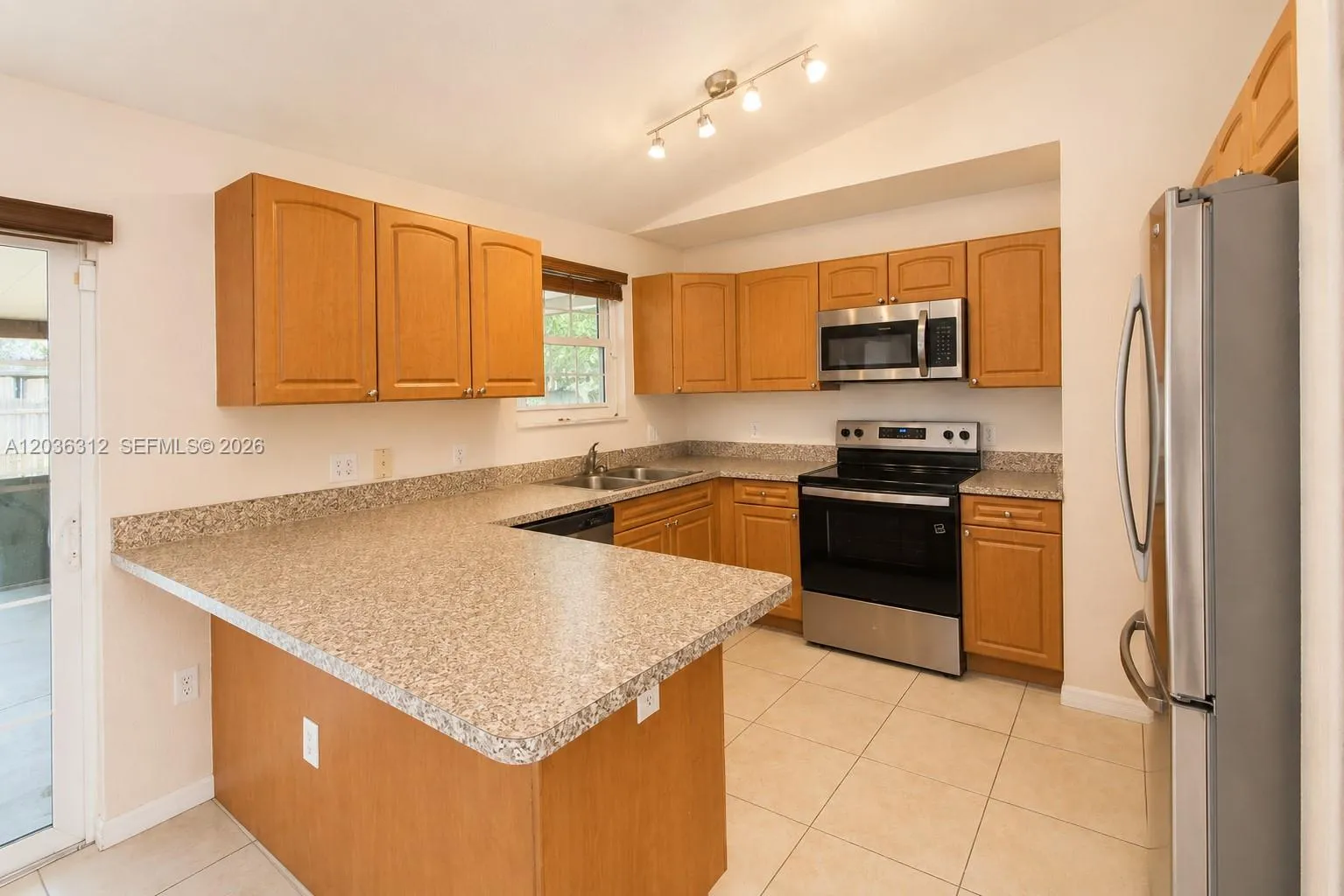 Property photo 24