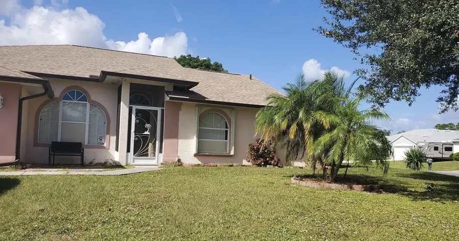 Suntan Exterior 3