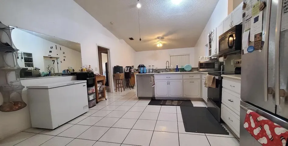 Suntan Kitchen
