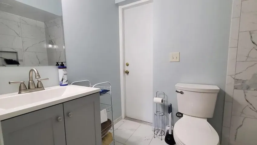 Suntan Bathroom 3