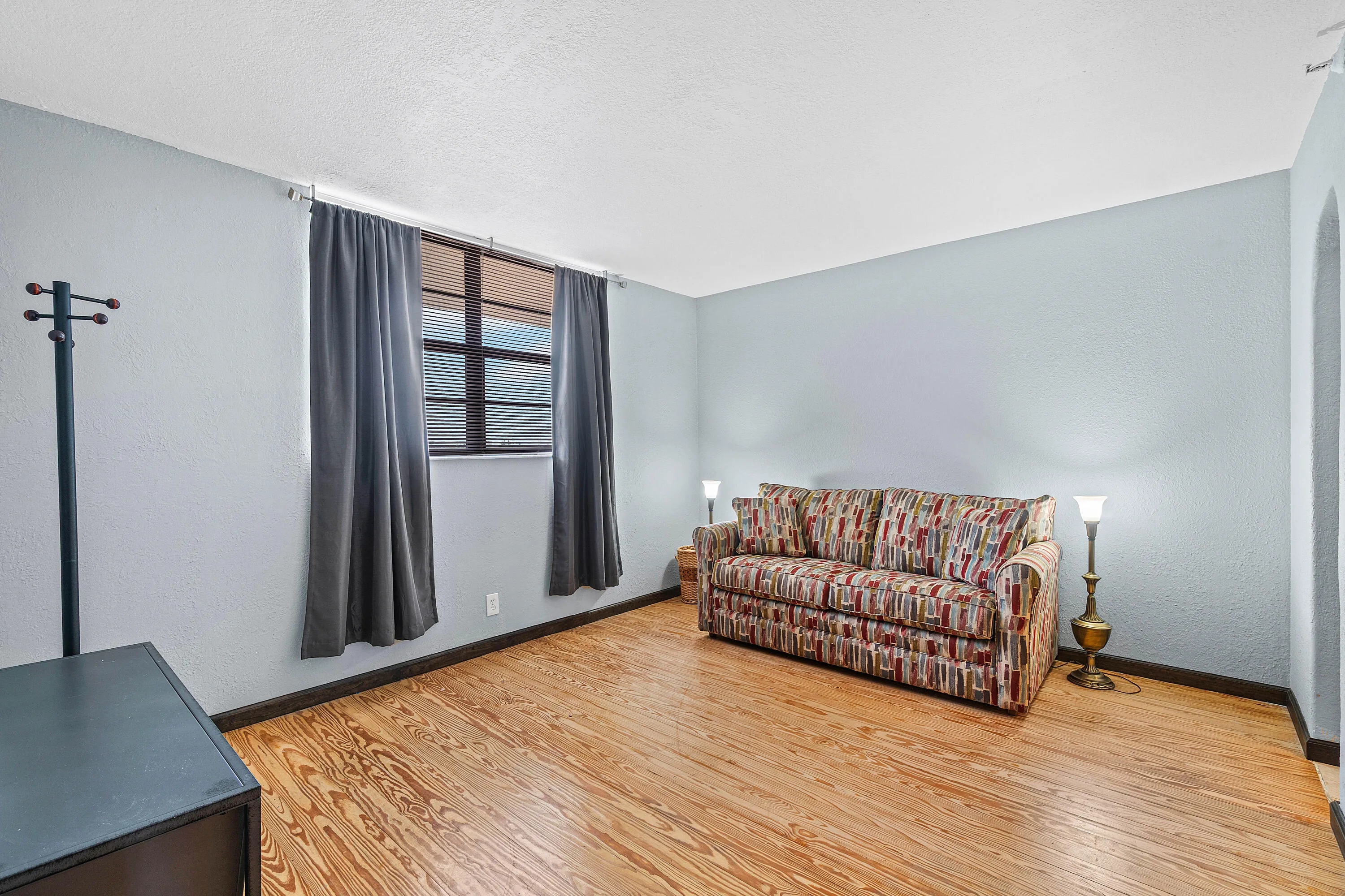 016-2400DeerCreekCountryClubBoulevard-60