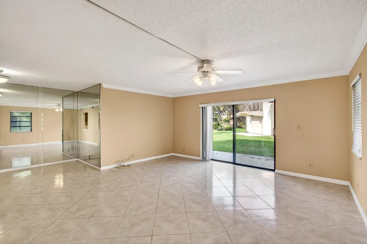 Living dining