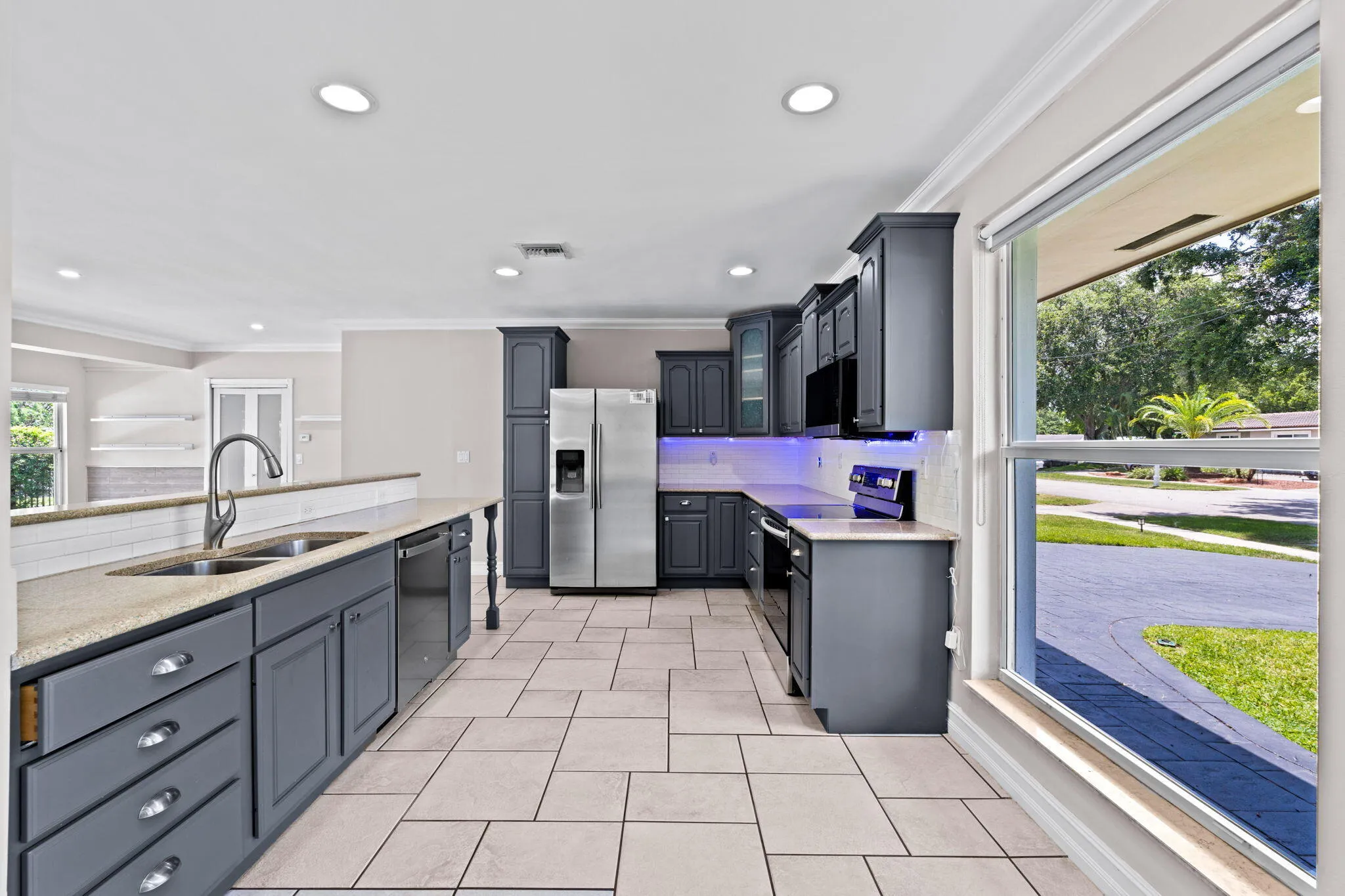 11-web-or-mls-A7407169