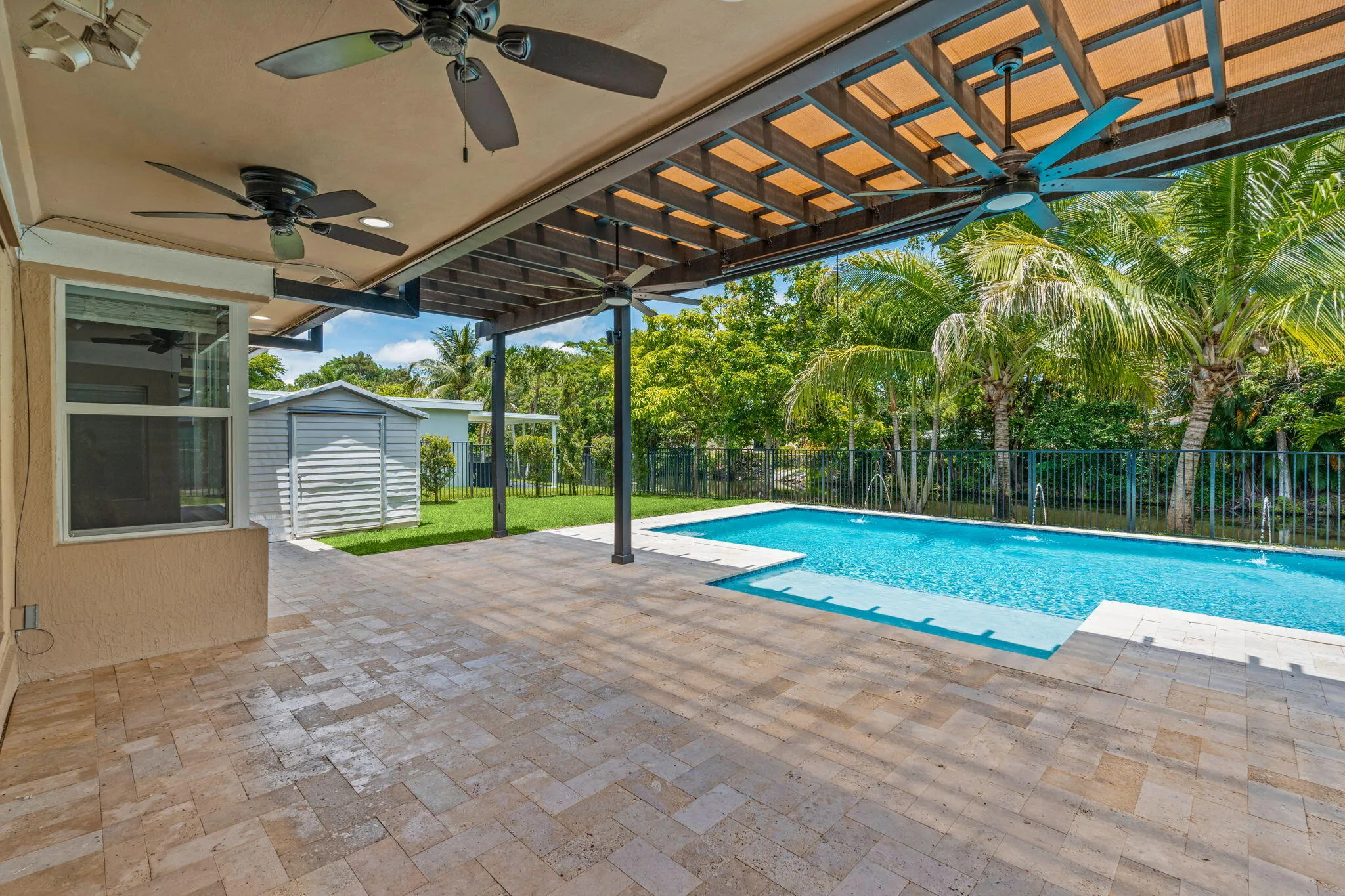 33-web-or-mls-A7407028