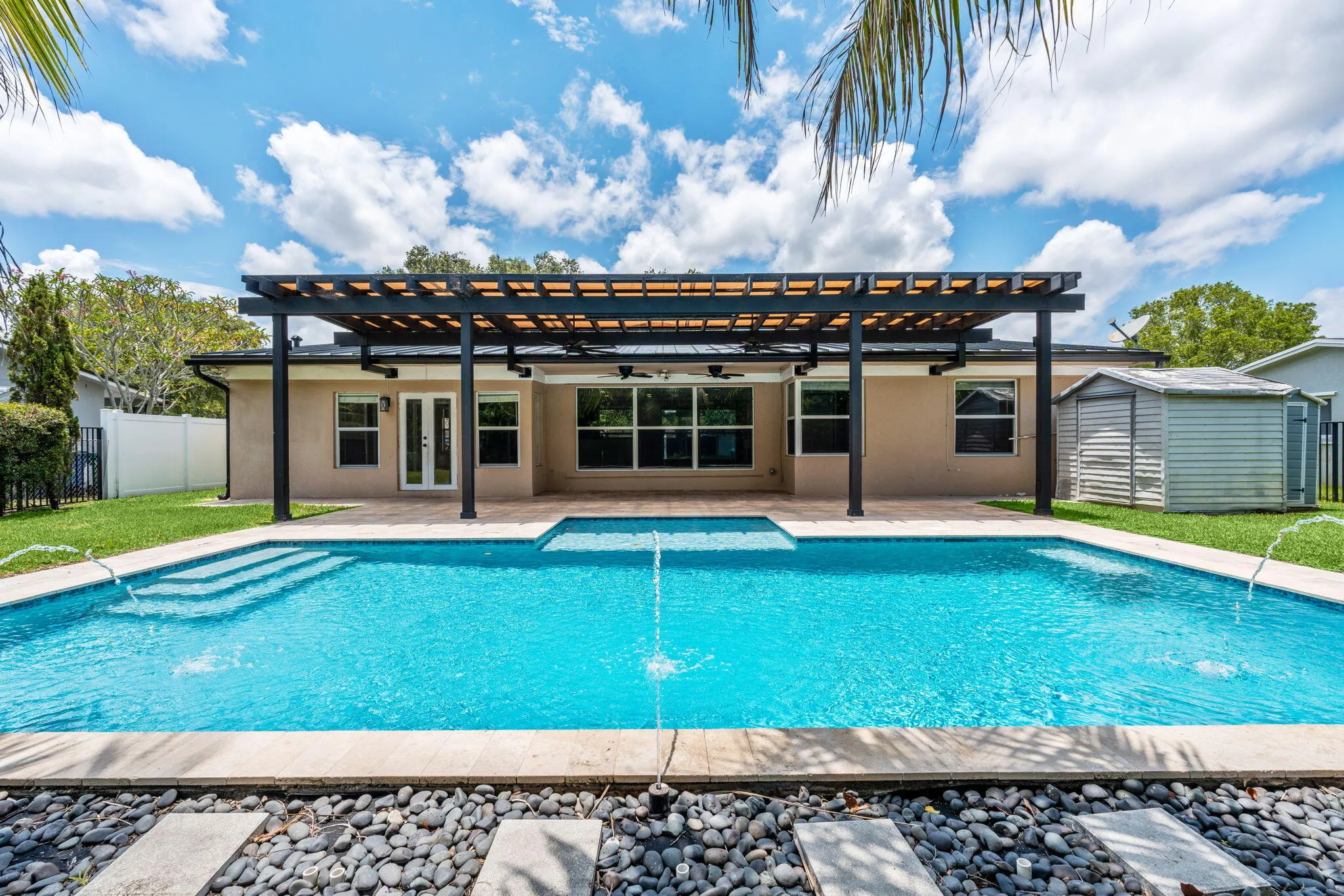 48-web-or-mls-A7406989