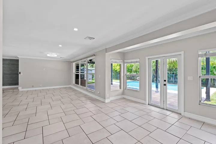 17-web-or-mls-A7407067