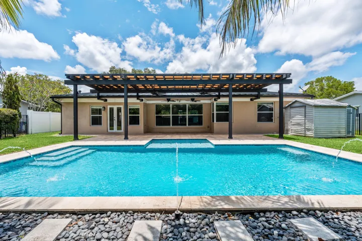48-web-or-mls-A7406989