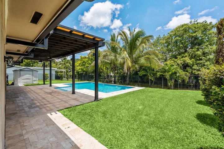 34-web-or-mls-A7406986