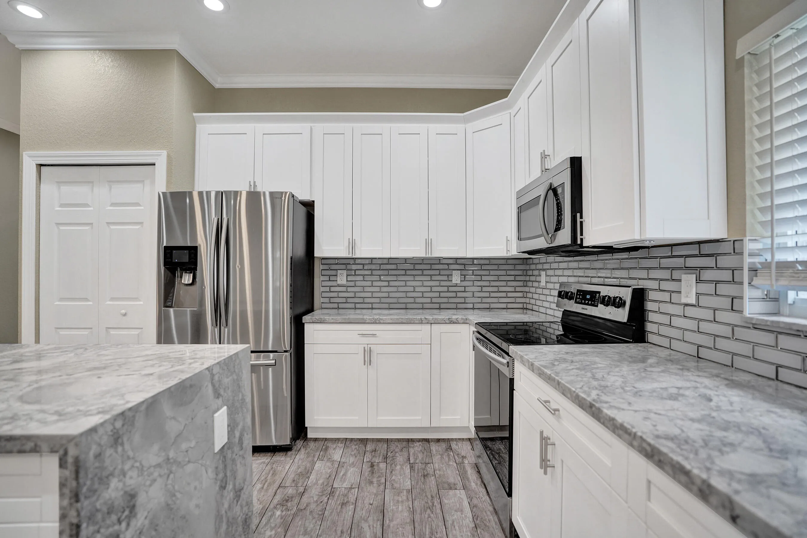 02 11 Kitchen