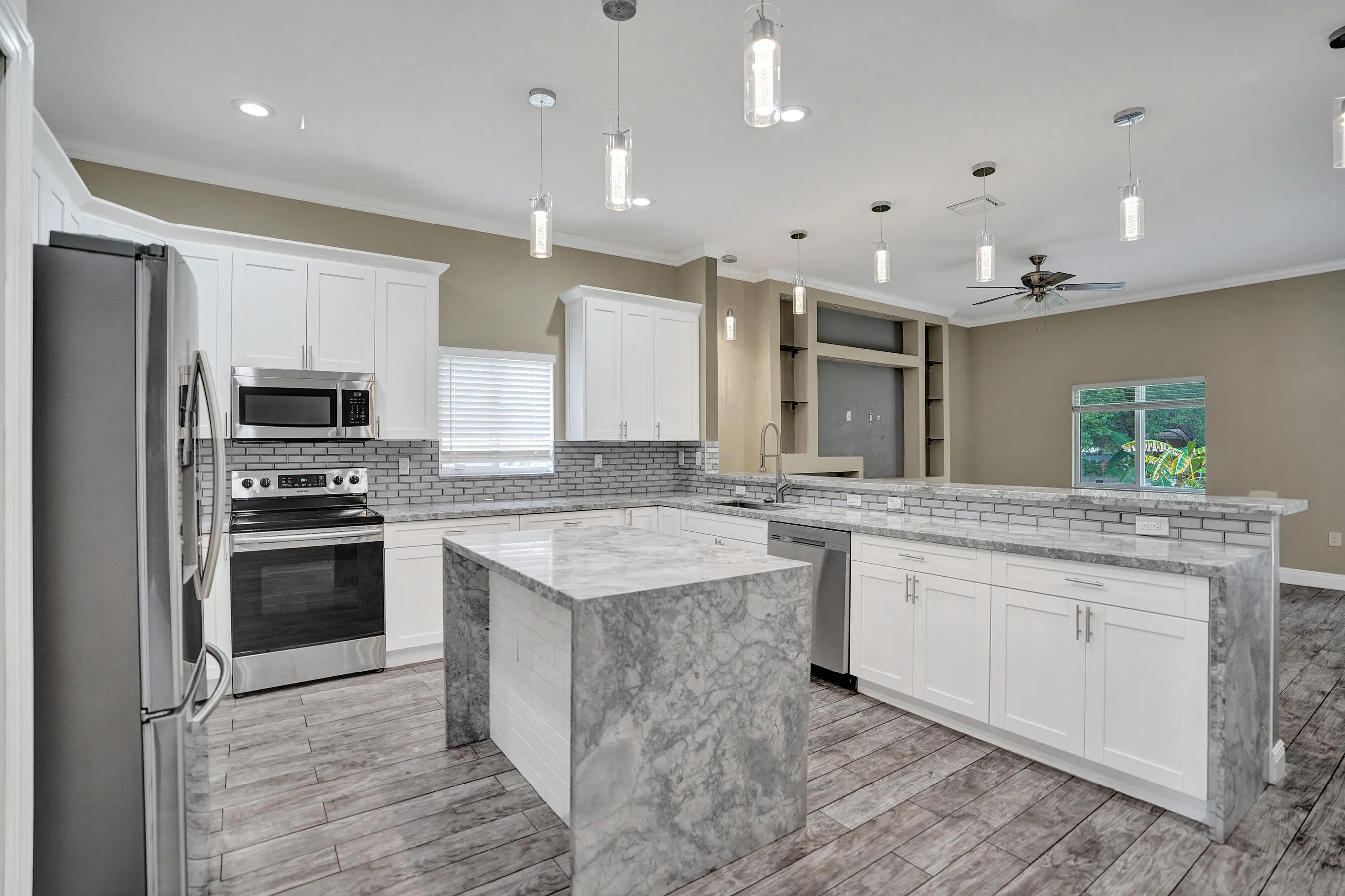 02 6 Kitchen