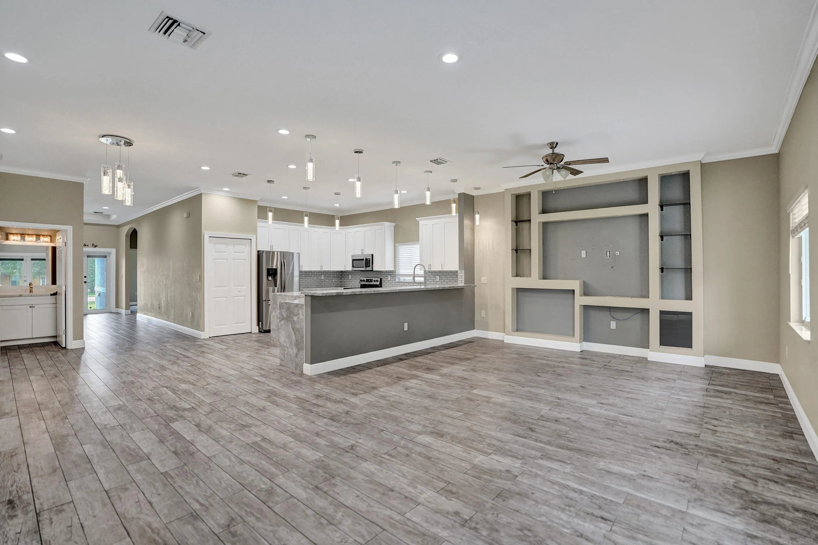 02 3 Kitchen and Living room