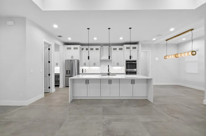 09 - Kitchen Island Front View