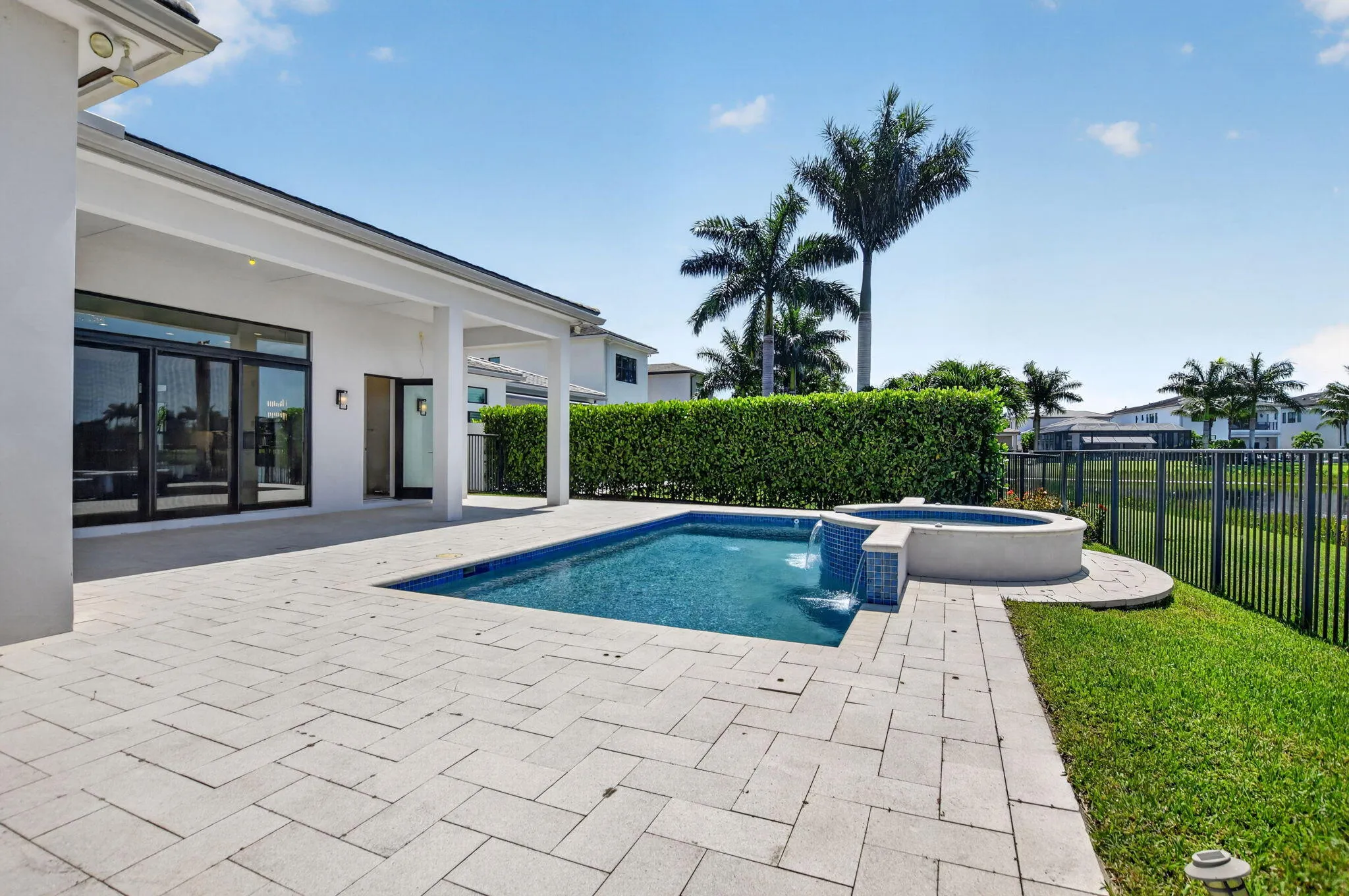 Pool & Spa