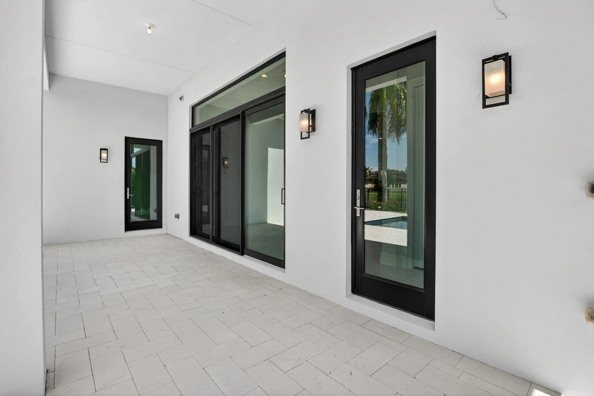 Outdoor Living Area (1)