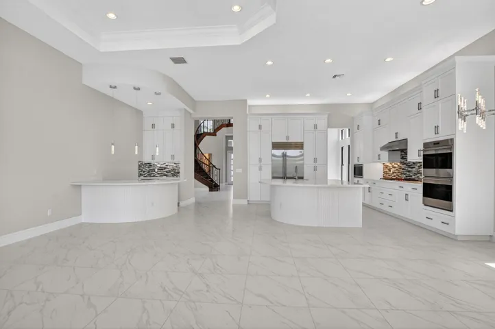 Kitchen & Living Area (1)