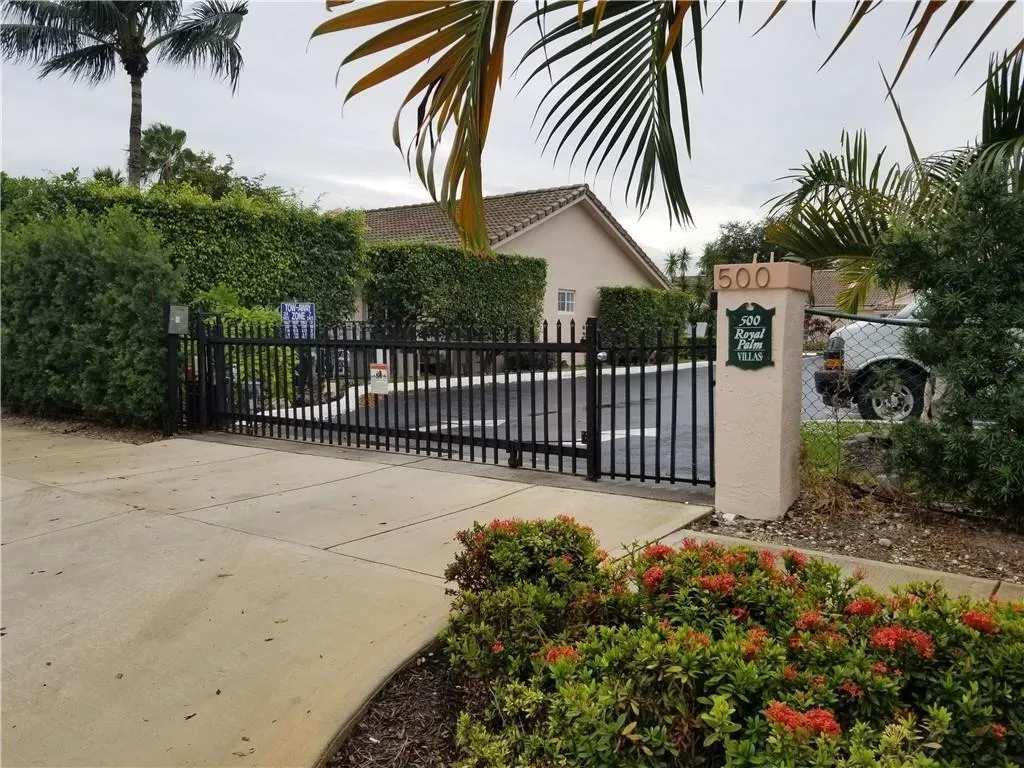 gate